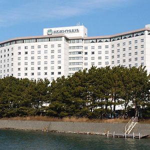 The Hamanako